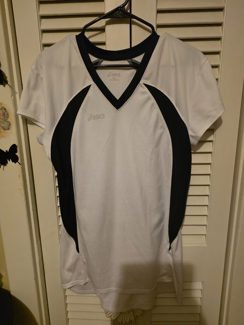 ASICS White and Black Women's V-Neck Athletic Top W/Length